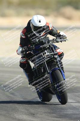 media/Oct-30-2025-Racers Edge (Thu) [[dabbdaf680]]/3-B Group/Session 2 Turn 2/